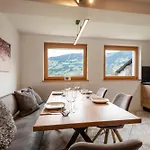 Gondelspass Apartment Fuegen